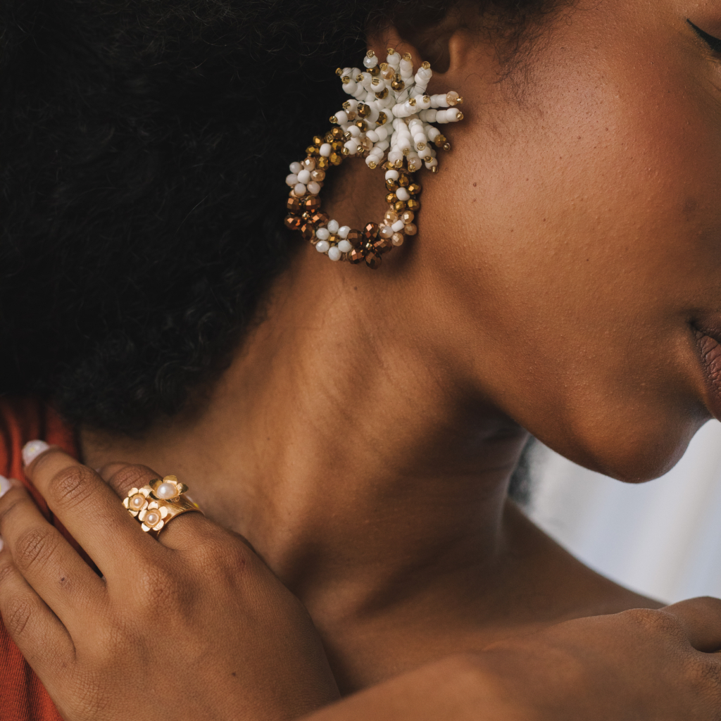Bombona Earrings [Beige]