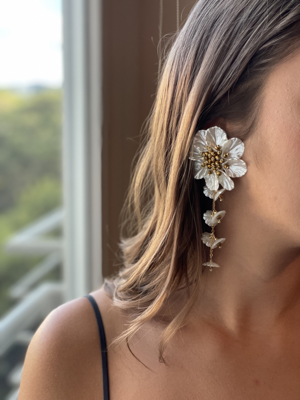 Rose Earrings [Gold] - Image 2