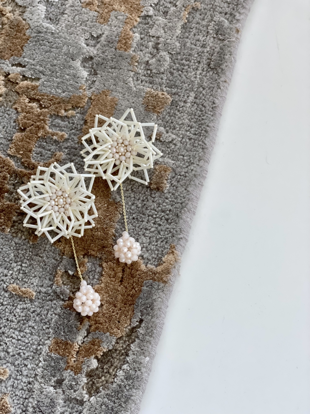 Di Praia Earrings [Beige]