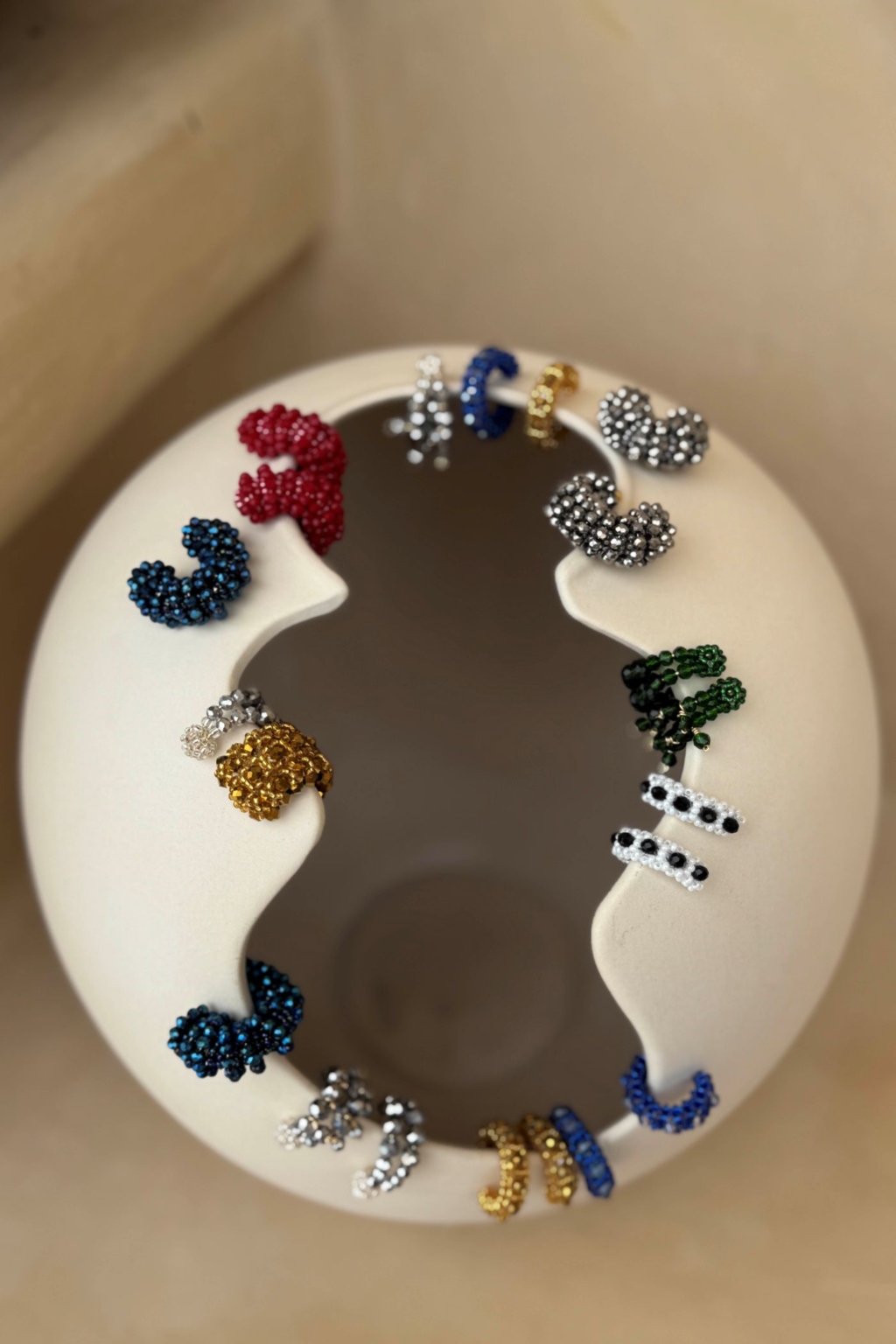 Dalma Ear Cuff [Black & White] - Image 6